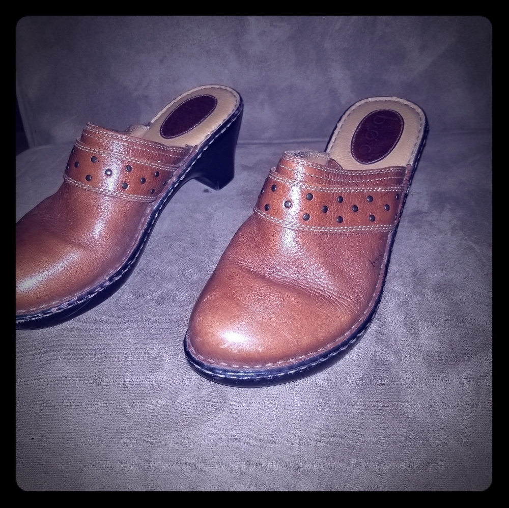 Heeled clogs